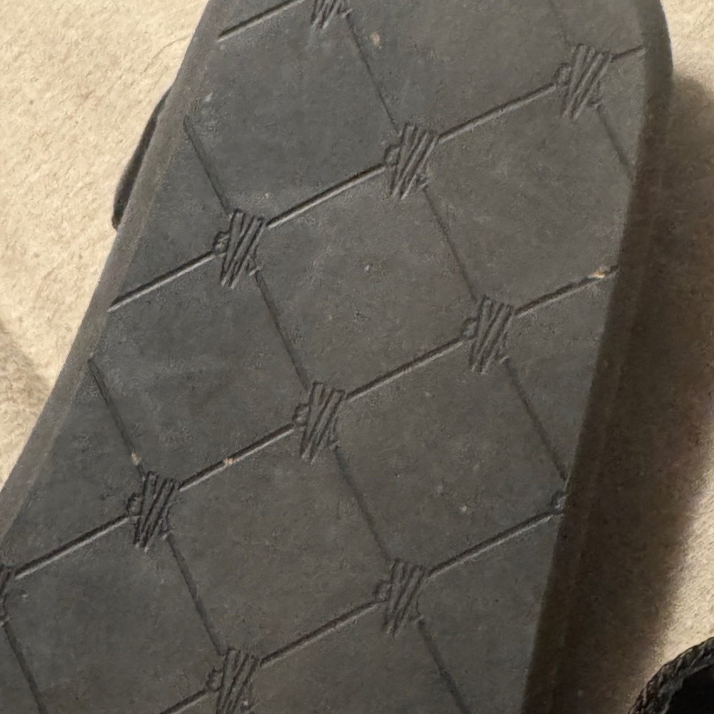 Moncler Sandals - Picture 13 of 14